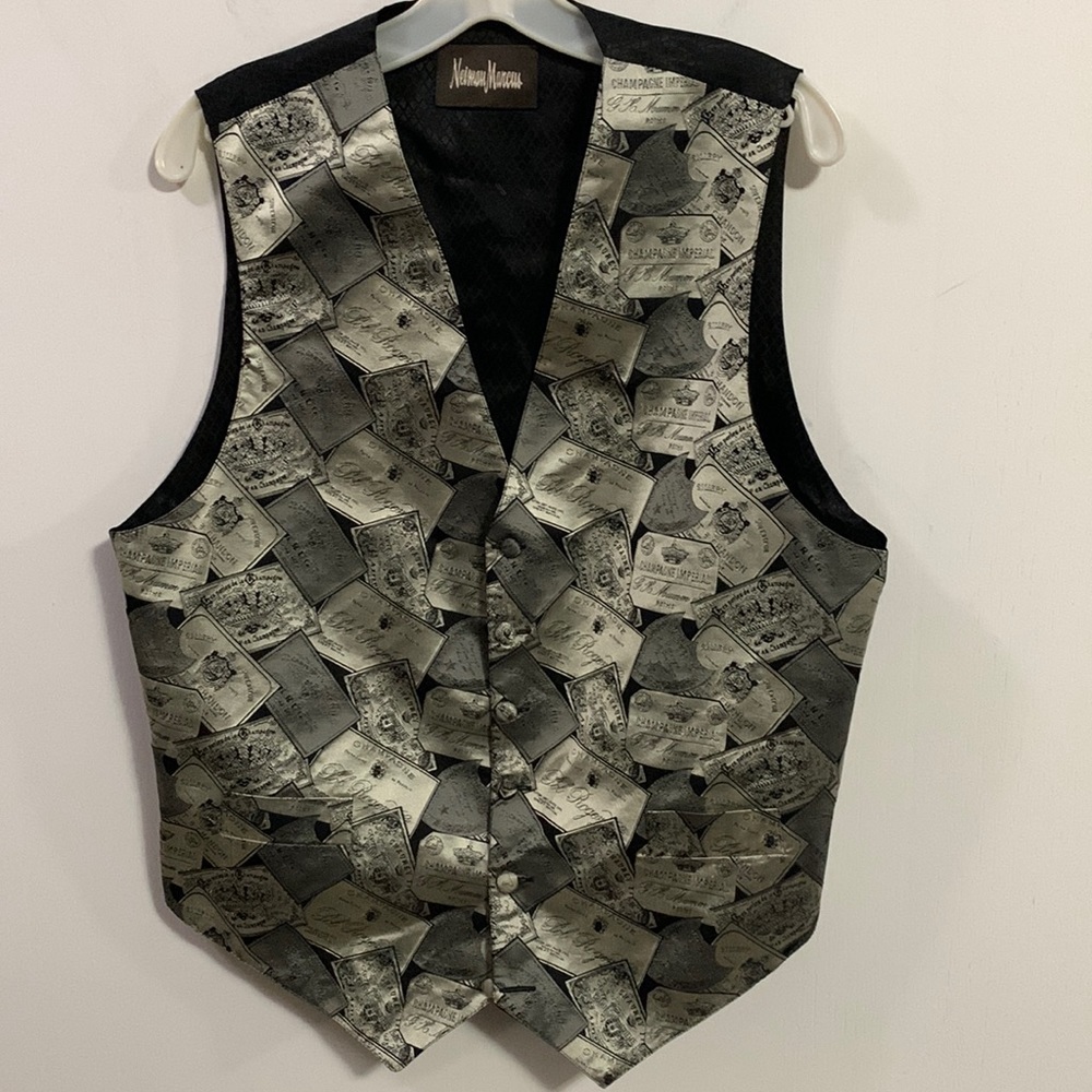 Neiman Marcus 100% Silk Champage Vest Size Medium good condition